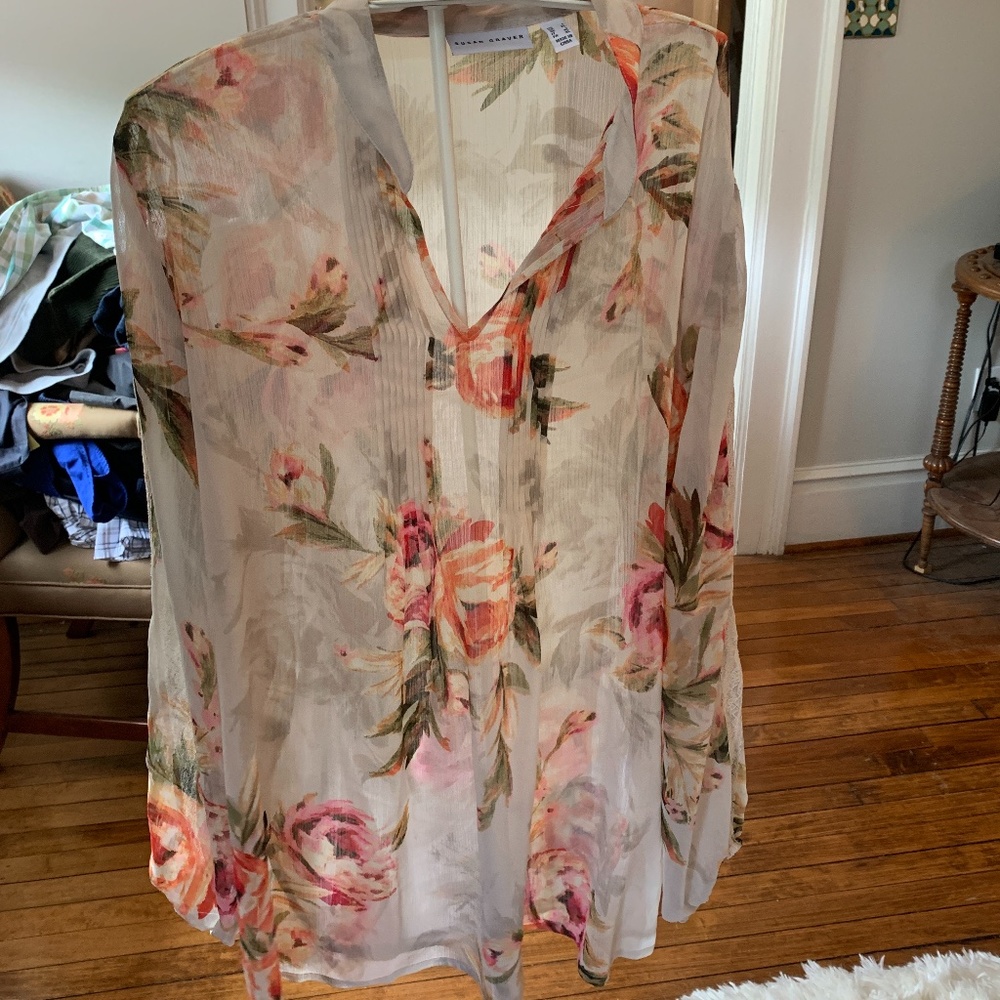 Susan graver sheer flowy tunic. Never worn